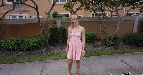 Stella Chiyoki onlyfans leaked photos