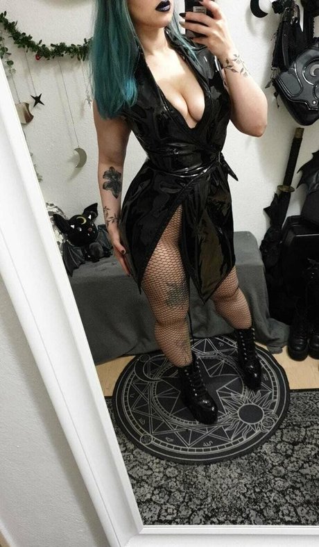 Lunaticalwitch nude onlyfans leaked