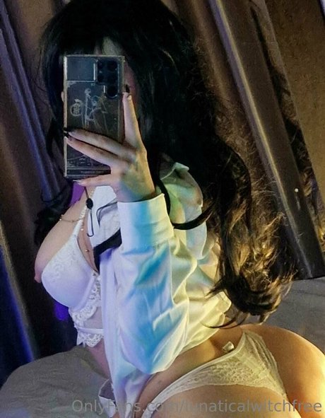Lunaticalwitch nude only fans
