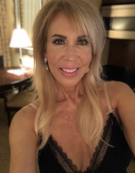 ericalauren Profile pic