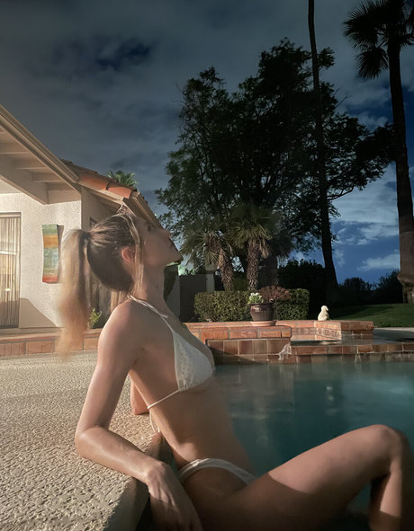 TsunadeV naked onlyfans pics