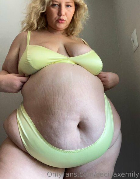 ceciliaxemily onlyfans star