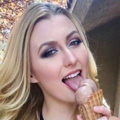 Alexa Grace onlyfans leaked tits