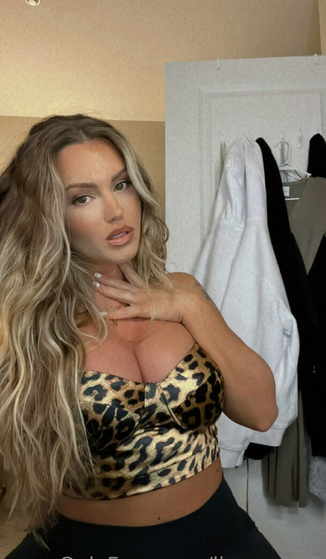 lisamarie5 onlyfans leajs