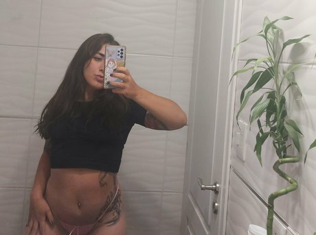 ursoftbee onlyfans leaked nudes