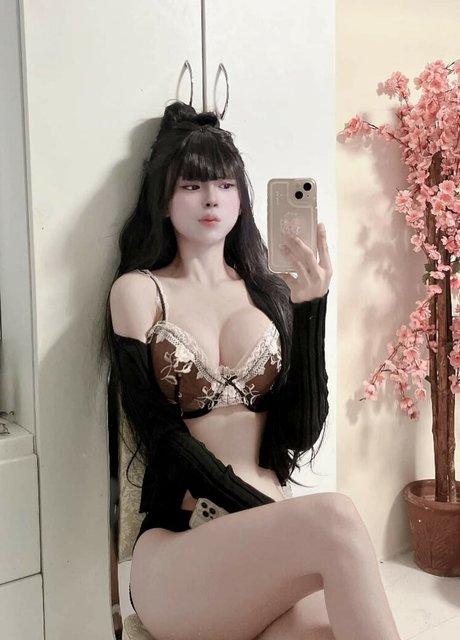 Akari Cos onlyfans naked