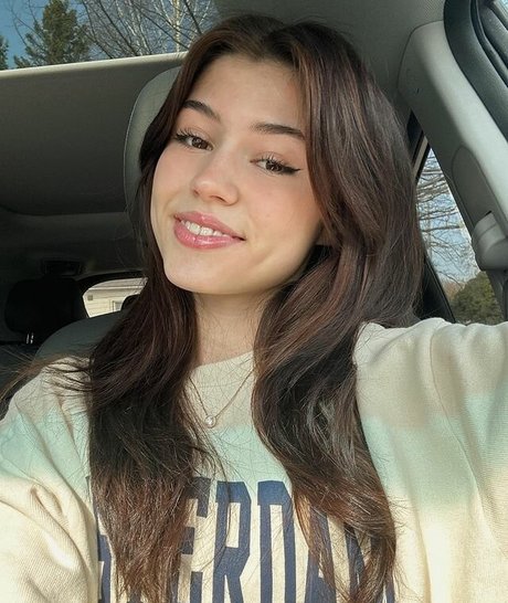 Ava Rose Beaune onlyfans naked