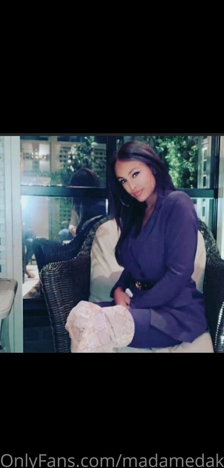 madamedakota onlyfans leak naked