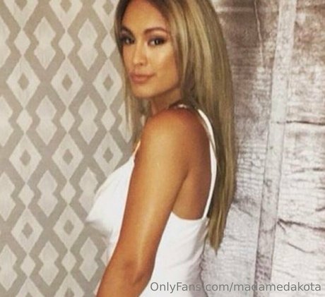 madamedakota leaked onlyfans pictures