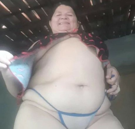 Maria Silvaninha onlyfans leaks.