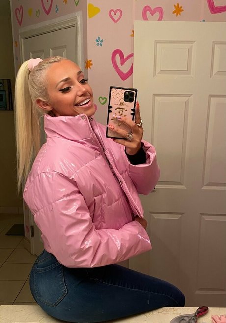 itshollyday onlyfans archive