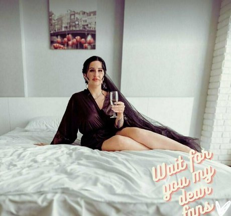 lusty queen onlyfans desnuda