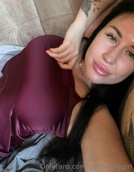 lusty queen nude leaks onlyfans