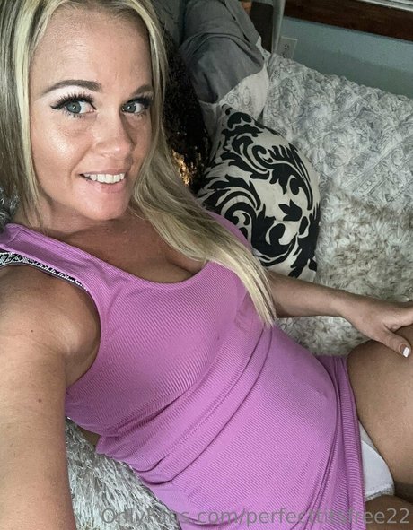 perfecttitsfree22 leaked onlyfans sextape