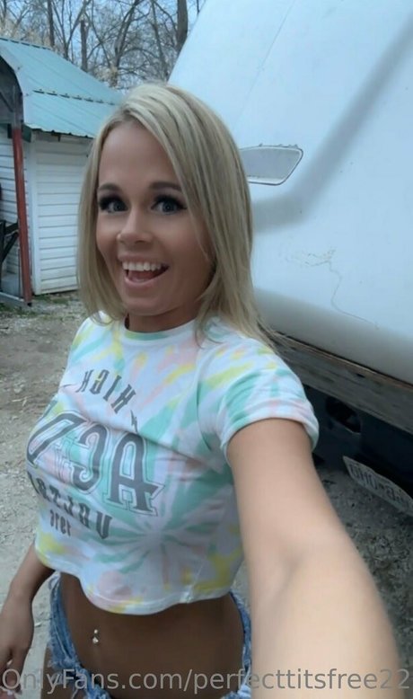 perfecttitsfree22 Profile pic