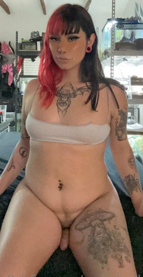 saucydevill onlyfans nudes