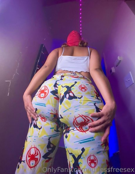 iguessfreesex topless onlyfans