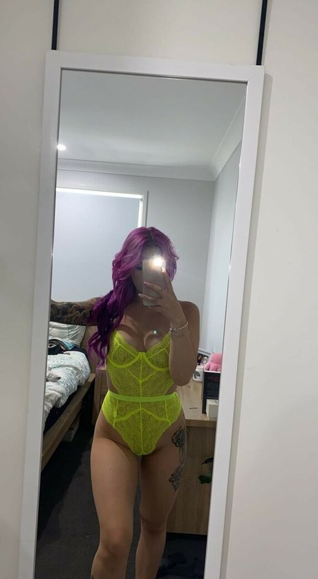 Kayla Macfarlane onlyfans leak ass