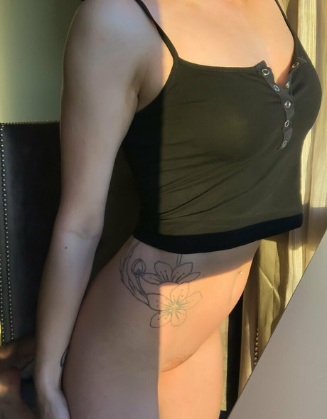 StefanieJoy nude onlyfans leaks