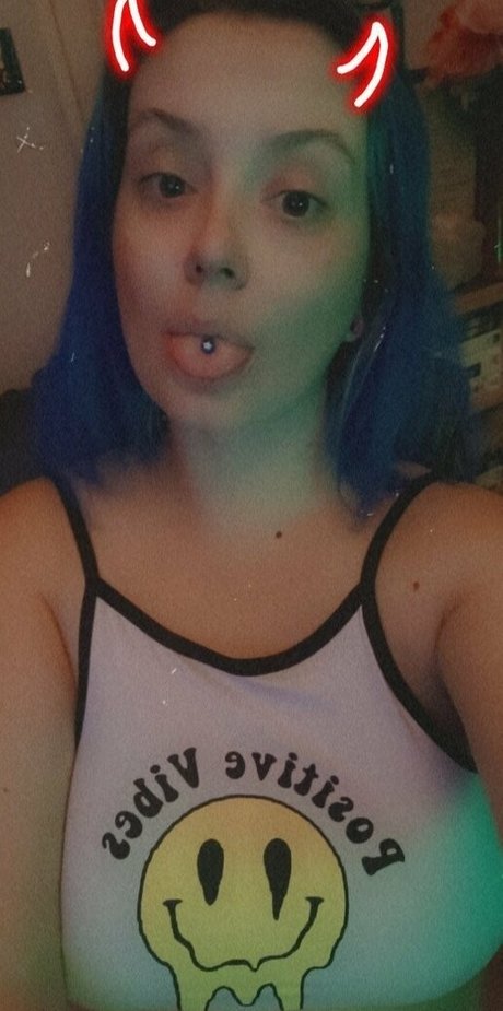 blubodygloss onlyfans tits