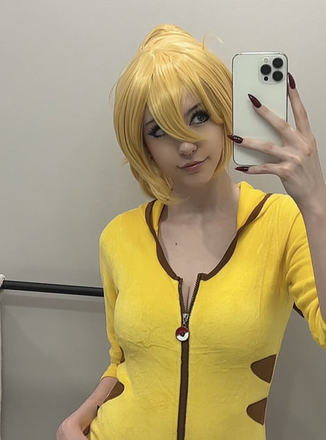 emiki28 leaked onlyfans sextape