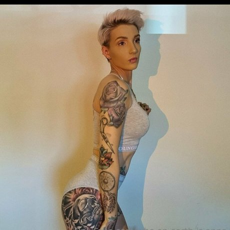 who on earth is anna naked onlyfans