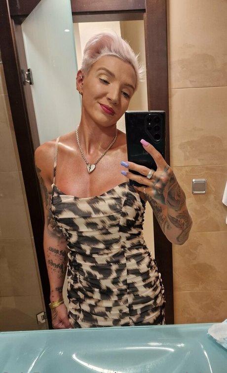 who on earth is anna porn onlyfans leaks