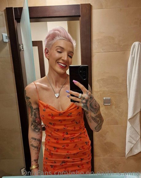 who on earth is anna onlyfans leaj