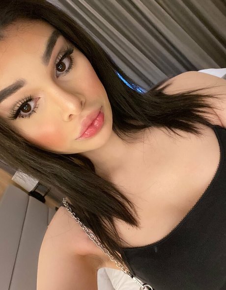 avenaxo onlyfans pictures