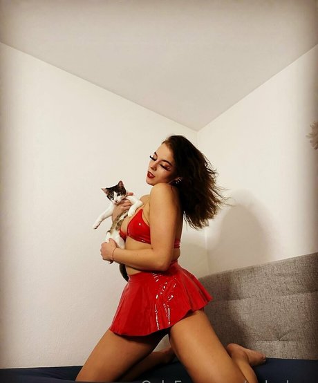 BrunetteBarbie leaked onlyfans