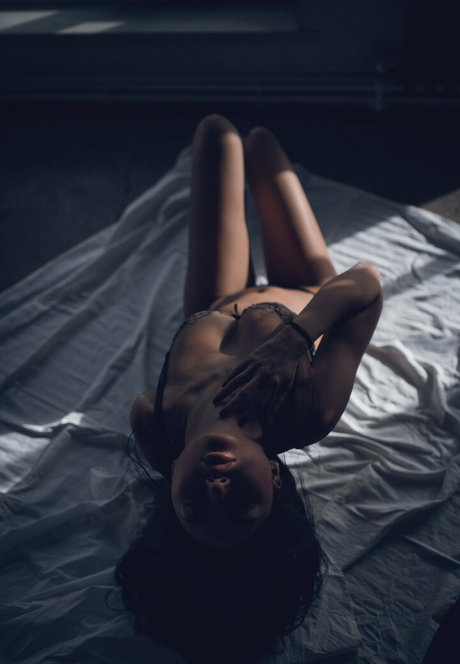 asian model Profile pic