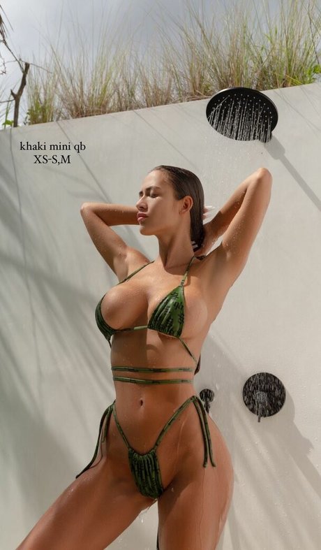 Anastasia Anikina desnuda onlyfans