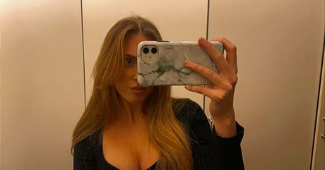 swegirlmafia onlyfans sex leaks