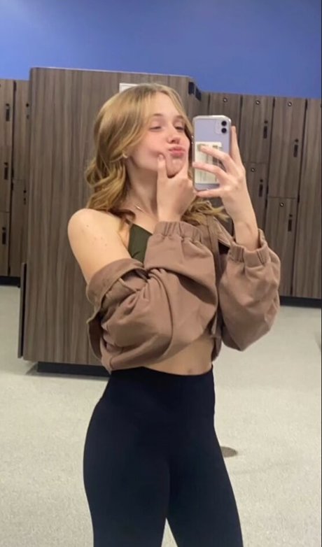 Kira Graceeee leaks only fans