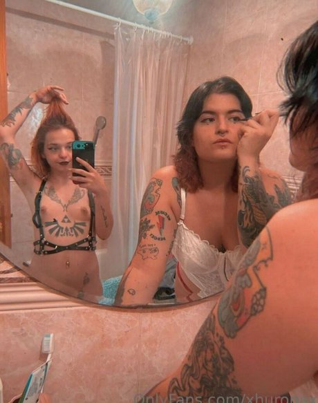 xhuronax onlyfans striptease