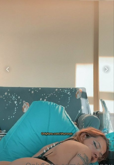 xhuronax onlyfans strip tease