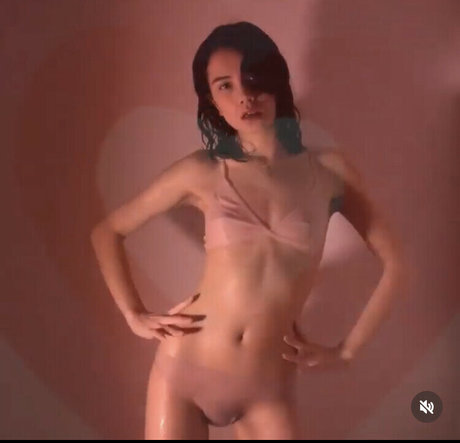 Mia Kerin onlyfans archives