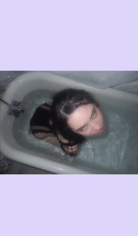 Mia Kerin nude onlyfans