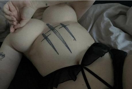 big tits skinny onlyfans best render