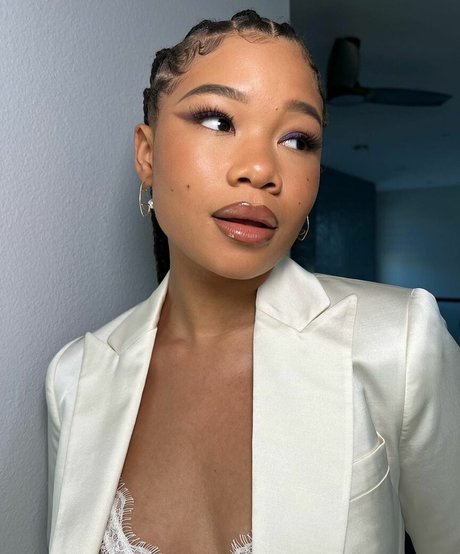 Storm Reid onlyfans striptease
