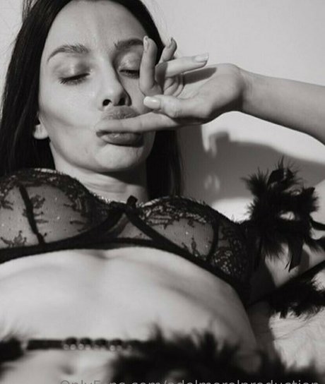 adelmorel only fans leak nude
