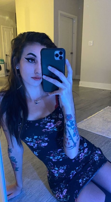 xrucial onlyfans creator