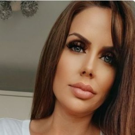 Solesister8 only fans naked