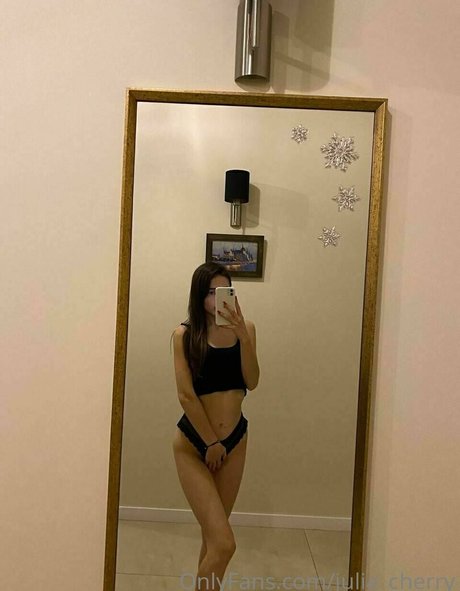 juli love69 onlyfans leak nude