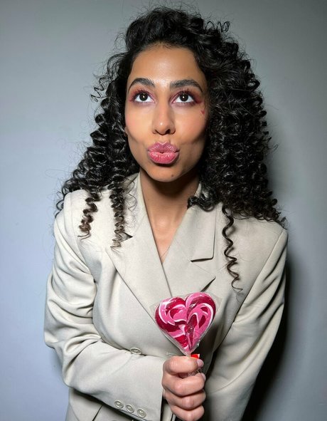 teen handjob onlyfans sexy naked self-portrait