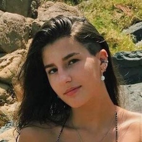 Beatriz Neuman onlyfans star