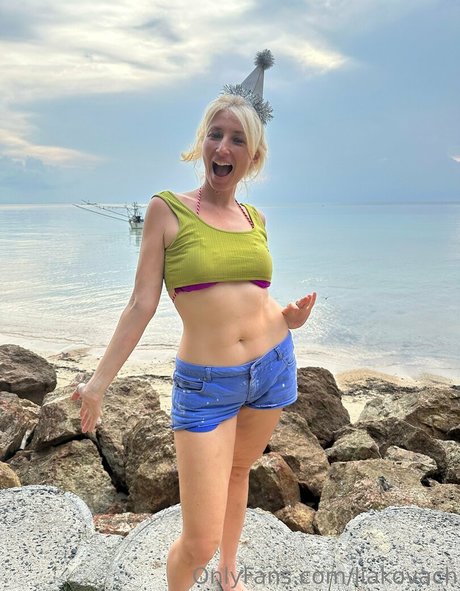 blonde masturbating onlyfans xxx print