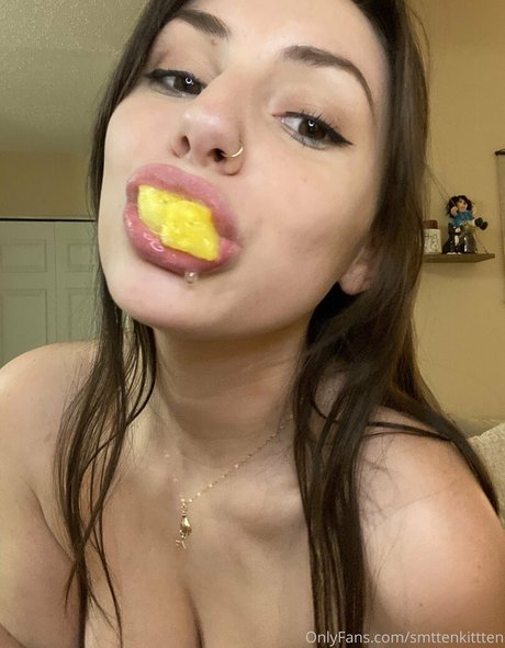 mollymaeve onlyfans naked