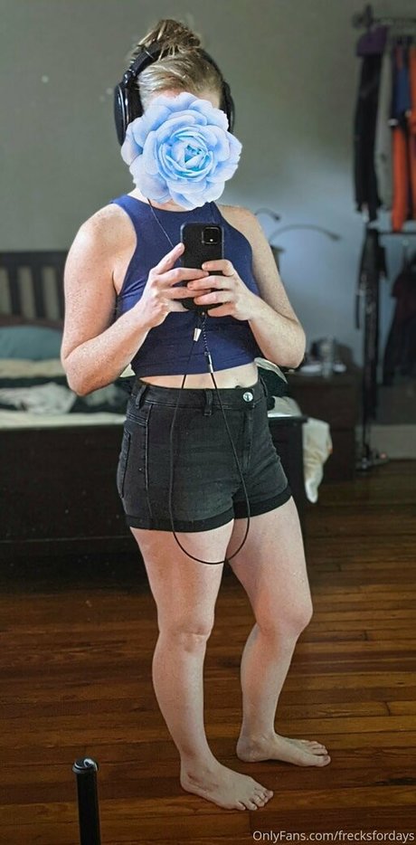 frecksfordays onlyfans topless