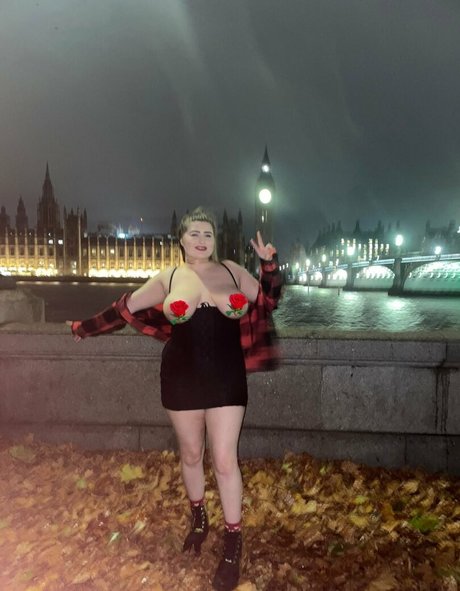 shiofficialxox nudes onlyfans leak